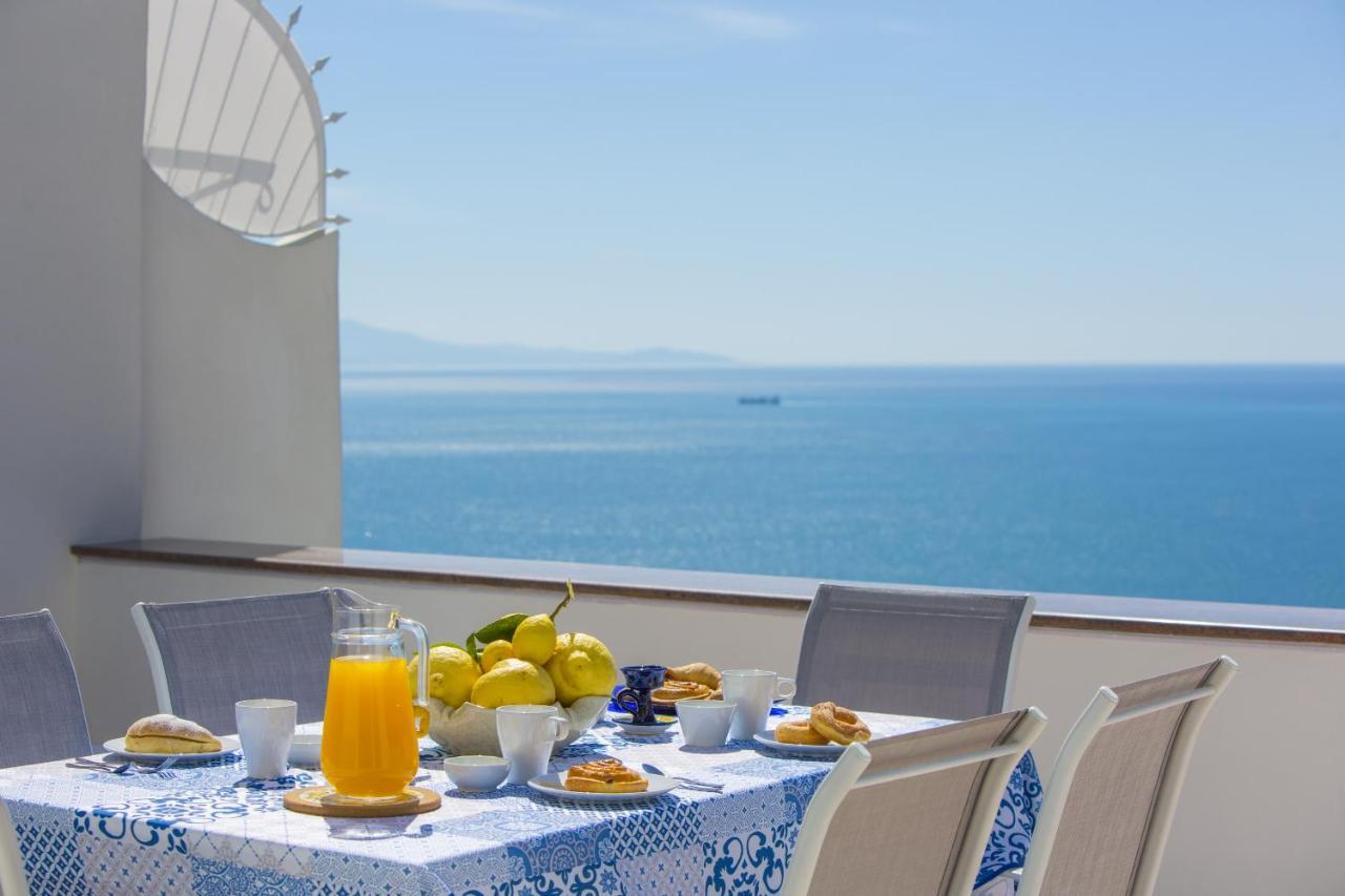 Estate4Home - Casa Darly Positano Eksteriør billede